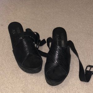 Amuse society wedges